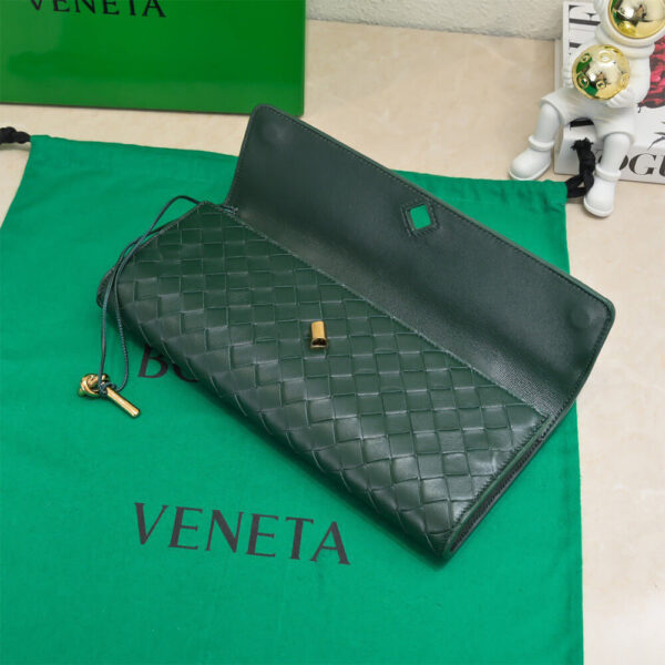 Green Bottega Veneta Andiamo Clutch (HIGH-END GRADE) - Image 6