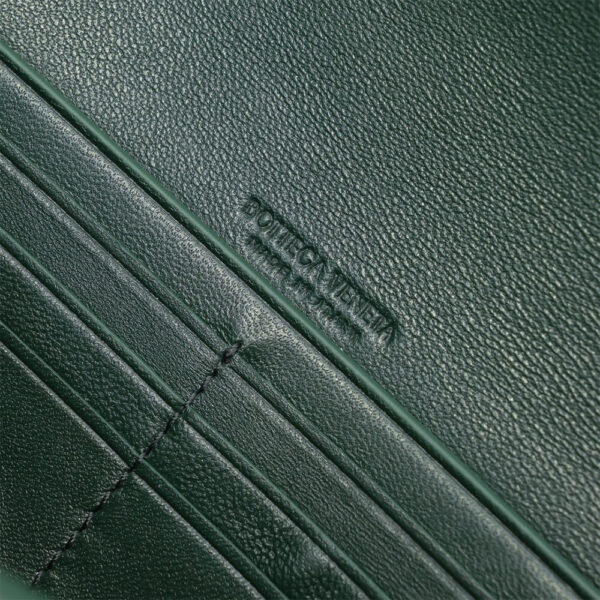 Green Bottega Veneta Andiamo Clutch (HIGH-END GRADE) - Image 7